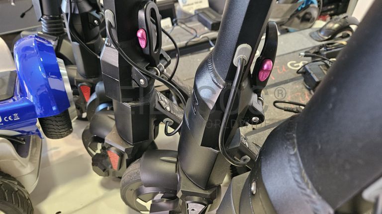 Trotinetes · Segways · Overboard