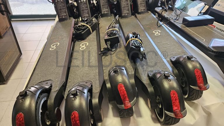 Trotinetes · Segways · Overboard