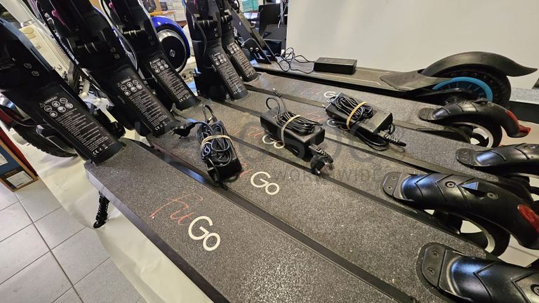 Trotinetes · Segways · Overboard