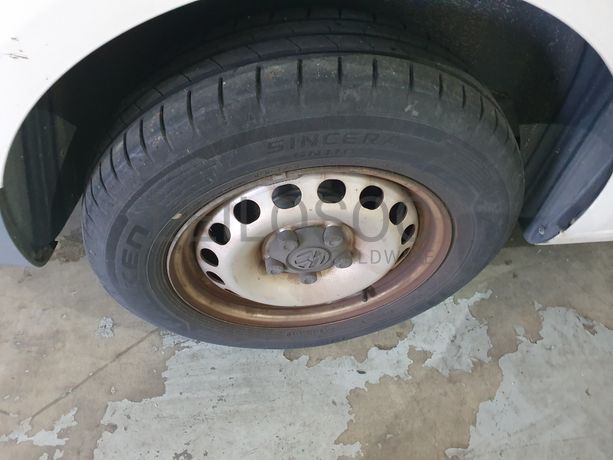 Volkswagen Caddy · Ano 2010