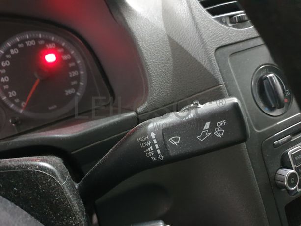 Volkswagen Caddy · Ano 2010