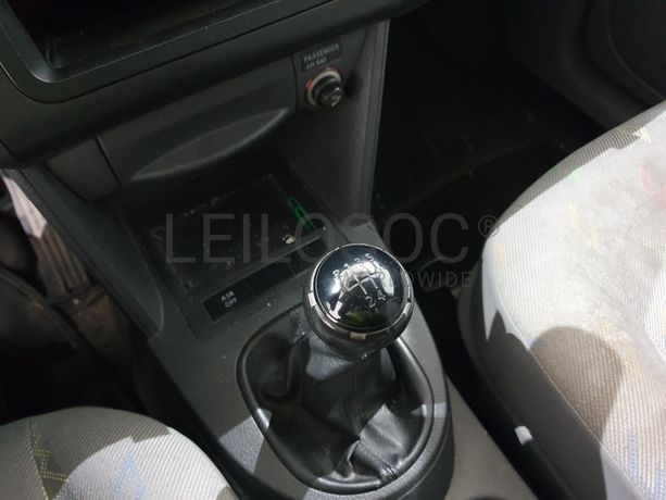 Volkswagen Caddy · Ano 2010