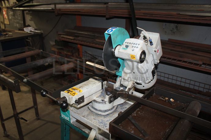 Porta Paletes · Serra de Corte · Máquinas de Soldar · Diversos