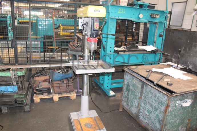 Engenho de Furar de Coluna