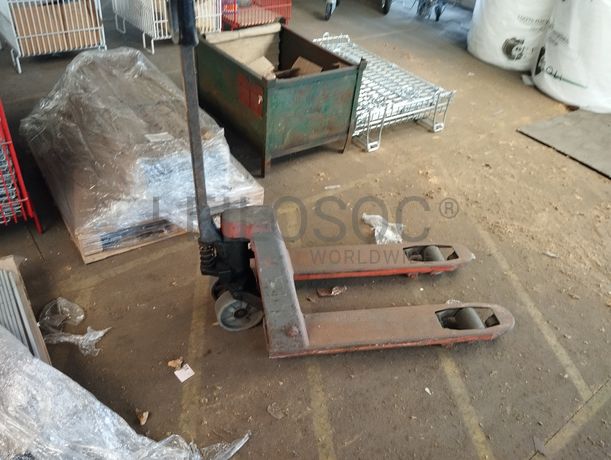 Stock de Peças e Acessórios · Monta Cargas · Porta Paletes · Diversos