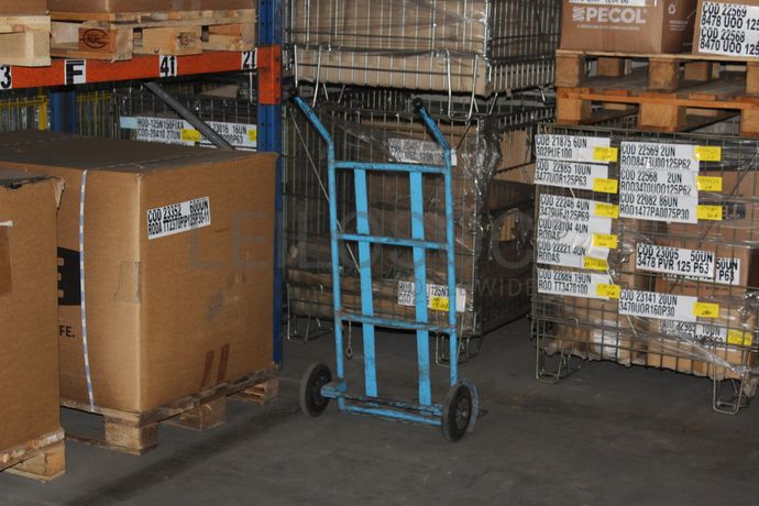 Stock de Peças e Acessórios · Monta Cargas · Porta Paletes · Diversos