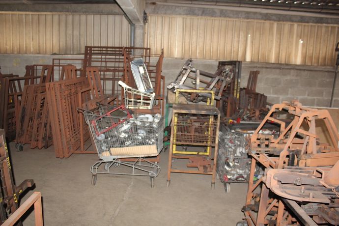 Linha de Desengorduramento · Pórticos com Guinchos · Serra de Disco · Depósito · Caixas Metálicas · Diversos