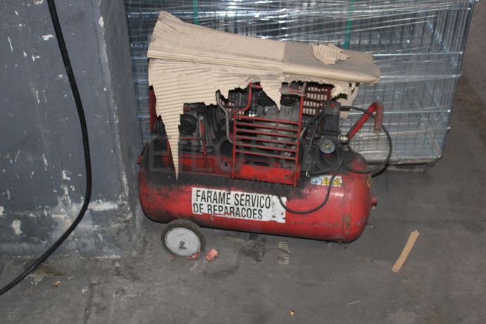 Linha de Desengorduramento · Pórticos com Guinchos · Serra de Disco · Depósito · Caixas Metálicas · Diversos