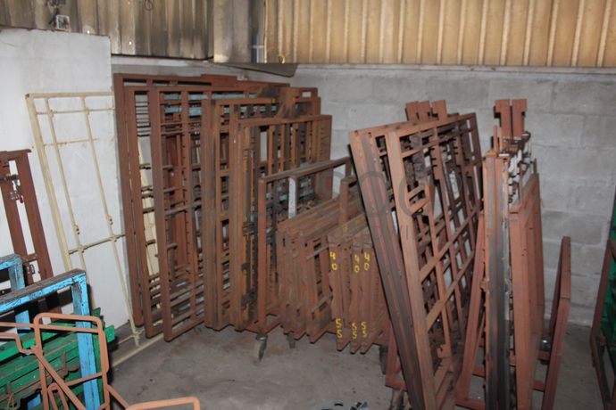 Linha de Desengorduramento · Pórticos com Guinchos · Serra de Disco · Depósito · Caixas Metálicas · Diversos