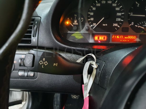 BMW 320D Compact · Ano 2001