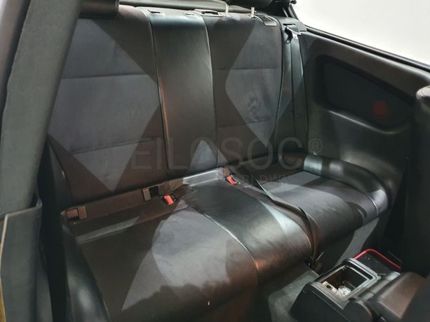 BMW 320D Compact · Ano 2001