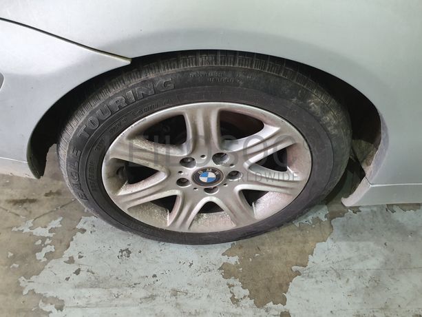 BMW 320D Compact · Ano 2001