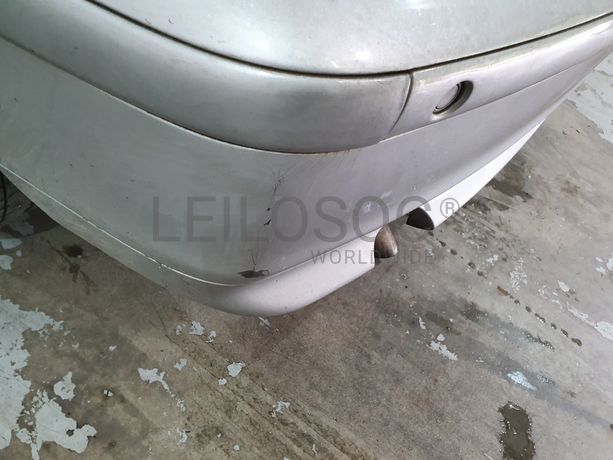 BMW 320D Compact · Ano 2001