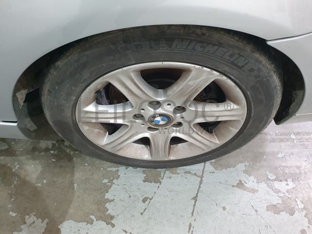 BMW 320D Compact · Ano 2001