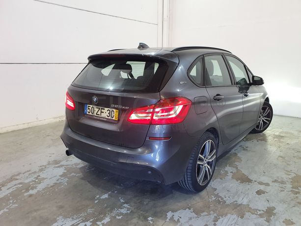 BMW 225 XE · Ano 2017