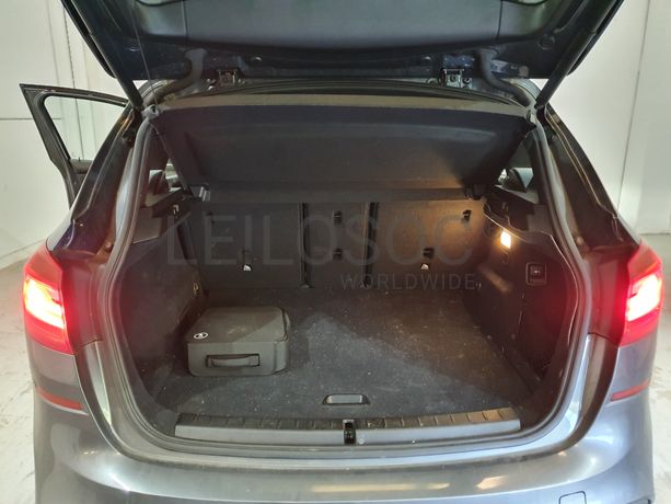 BMW 225 XE · Ano 2017