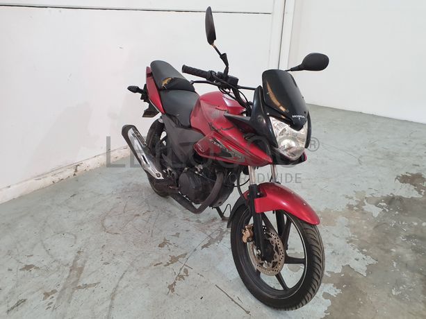 Honda 125 CBF · Ano 2013