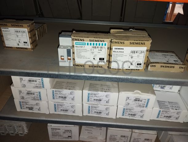 Equipamentos de Crimpagem · Máquina Portátil de Recuperação de Refrigerante · Diversos