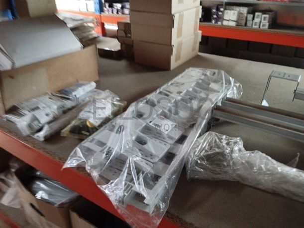 Equipamentos de Crimpagem · Máquina Portátil de Recuperação de Refrigerante · Diversos