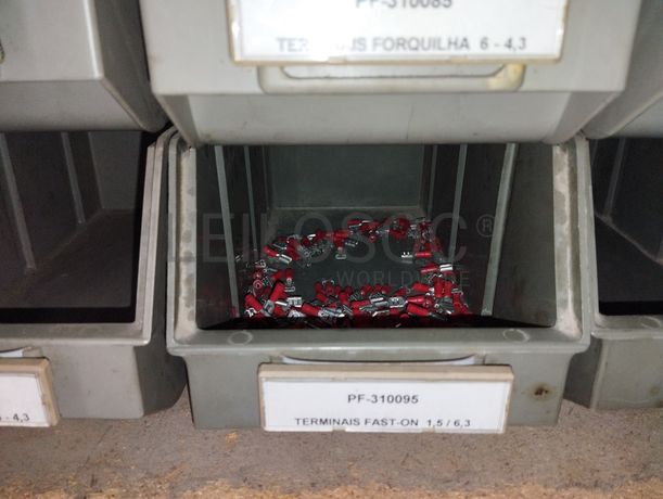 Equipamentos de Crimpagem · Máquina Portátil de Recuperação de Refrigerante · Diversos