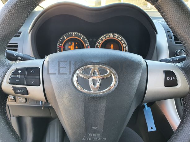 Toyota Auris · Ano 2010 
