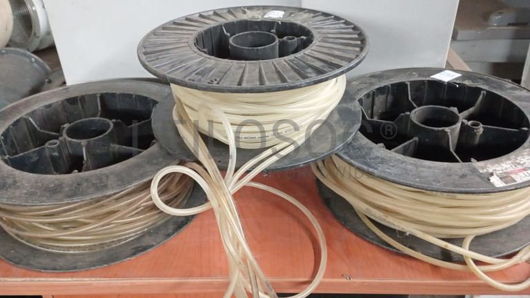 Sprays para soldadura. + Discos para limar e silicones. + Mangueiras para teste de freio. + Mangueiras para teste de freio.