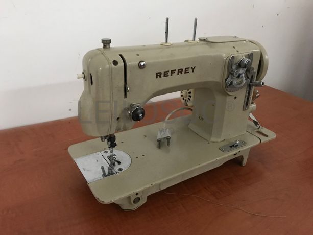 Máquina Costura Refrey
