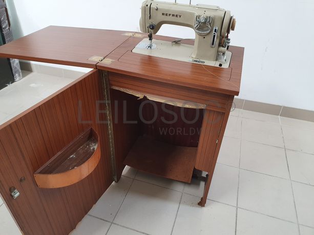 Máquina Costura Refrey