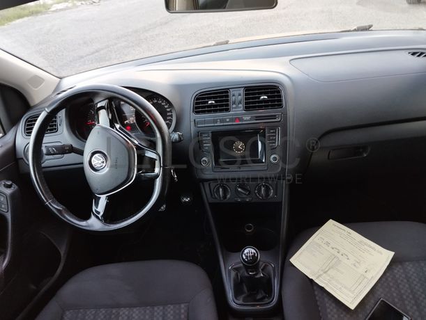 Volkswagen Polo 1.4 TDI · Ano 2014