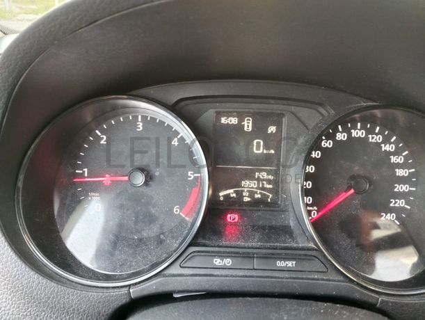 Volkswagen Polo 1.4 TDI · Ano 2014