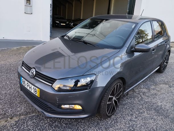 Volkswagen Polo 1.4 TDI · Ano 2014