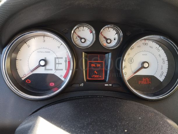 Peugeot 308 · Ano 2011