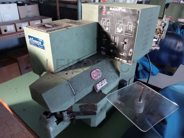 Máquinas de Orlar + Máquina de Braço