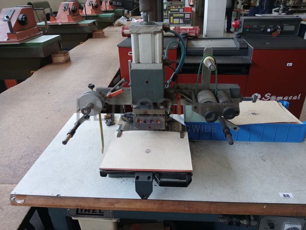 Máquina de Equalizar · Máquina de Timbrar