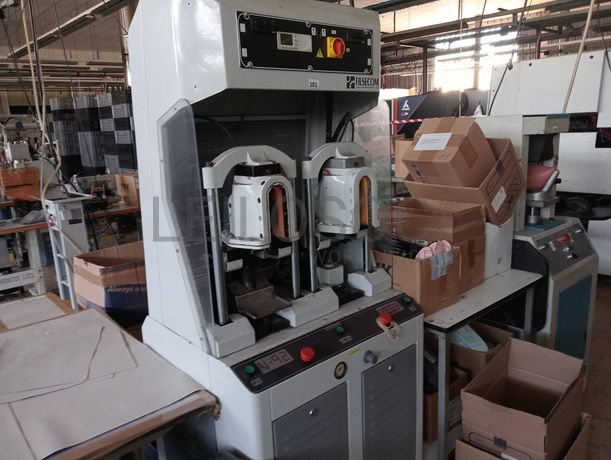 Máquina de Moldar + Máquina de Contrafortes