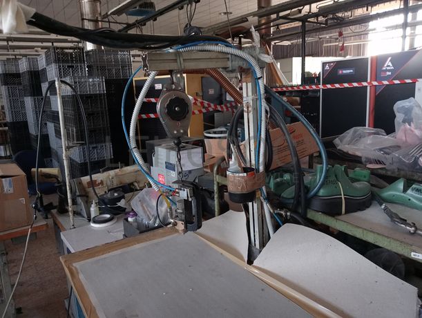 Máquina de Queimar Elástico · Mesa de Dar Cola