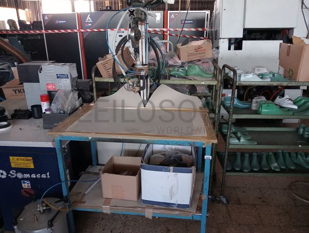 Máquina de Queimar Elástico · Mesa de Dar Cola