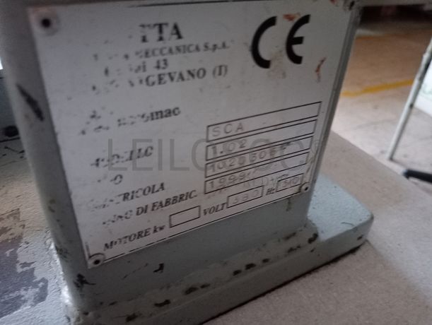 Máquina de Coluna Alta · Máquina de Meter Fita · Máquina de Orlar