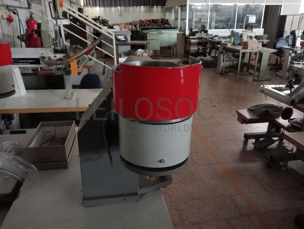 Máquinas de Coluna Alta · Máquina de Coser · Máquinas de Braço · Máquina de Bainha · Máquina de Ilhoses