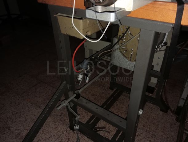 Máquinas de Coluna Alta · Máquina de Coser · Máquinas de Braço · Máquina de Bainha · Máquina de Ilhoses