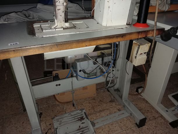 Máquinas de Coluna Alta · Máquina de Coser · Máquinas de Braço · Máquina de Bainha · Máquina de Ilhoses
