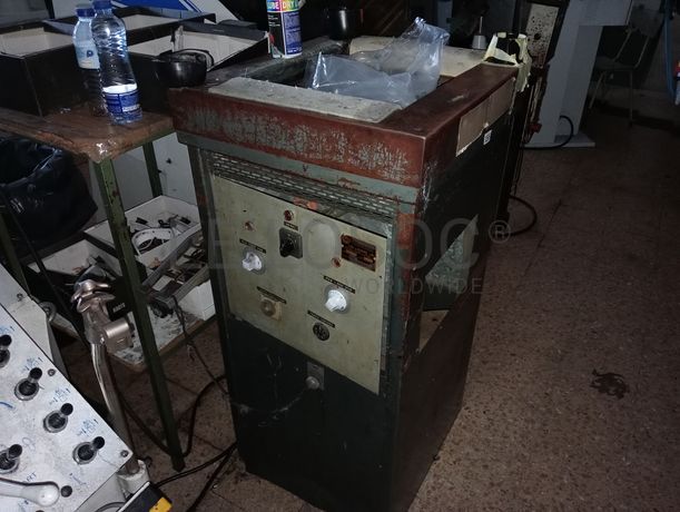 Máquina de Fechar Calcanheiras · Reativador