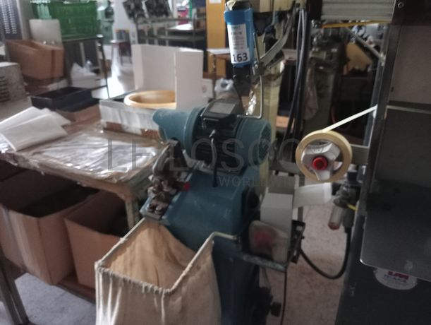 Máquina de Agrafar e Rentear · Máquina de agrafar