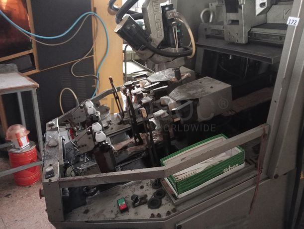 Máquina de Dar Cola