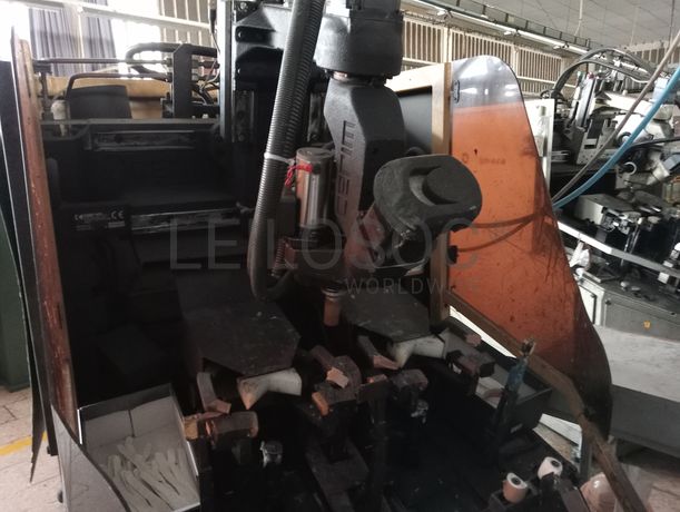 Máquina de Dar Cola