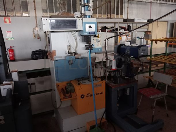 Máquinas de Pregar Saltos · Máquina de Coser Solas