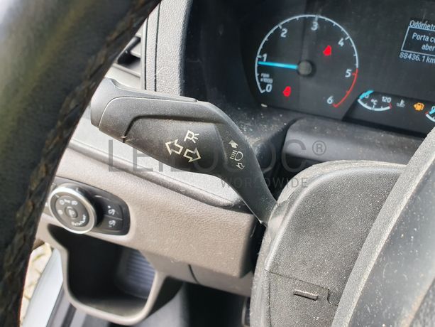 Ford Transit · Ano 2020