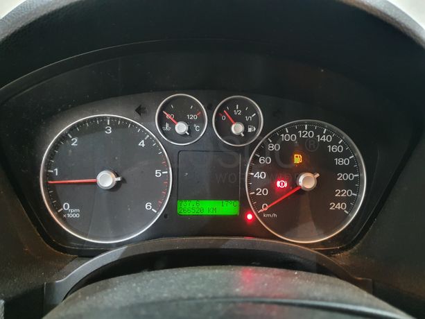 Ford Focus C-Max · Ano 2004