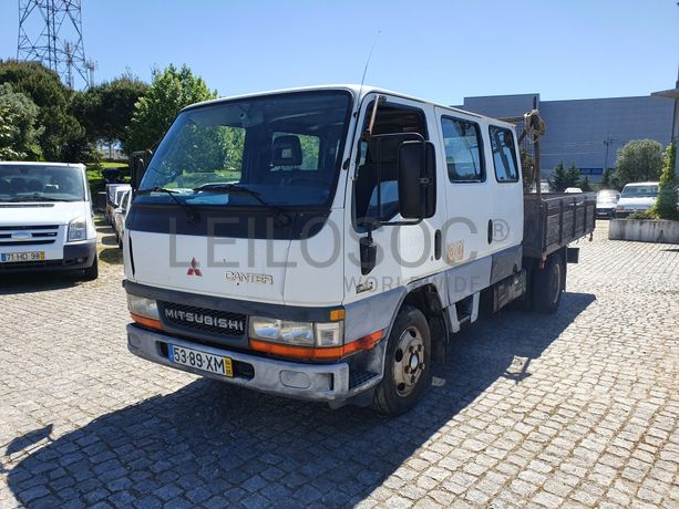 Mitsubishi Canter · Ano 2004