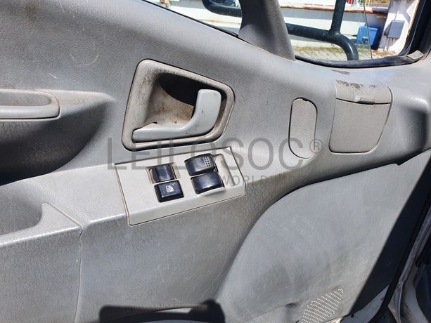 Mitsubishi Canter · Ano 2004